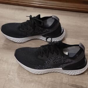 Nike Black and White Men's Shoes